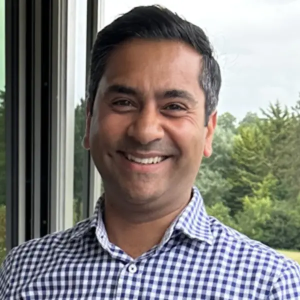 Dr Preetesh Modi