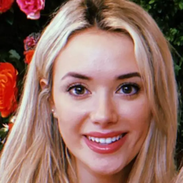 Ellie Delves